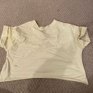 yellow cropped tshirt